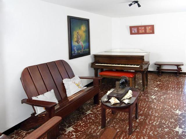 Habita Estudios Laureles Medellín Eksteriør billede