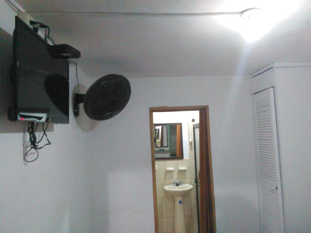 Habita Estudios Laureles Medellín Eksteriør billede